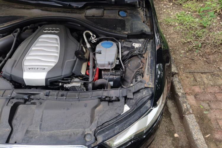 Used Audi A6L 2014 30 FSI Technology Model Engine Bay Left