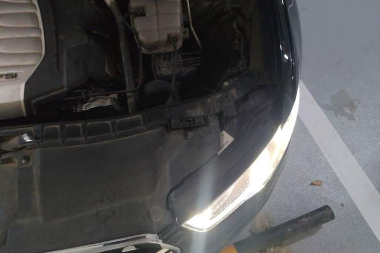 Used Audi A6L 2014 30 FSI Comfort Model Engine Bay Left