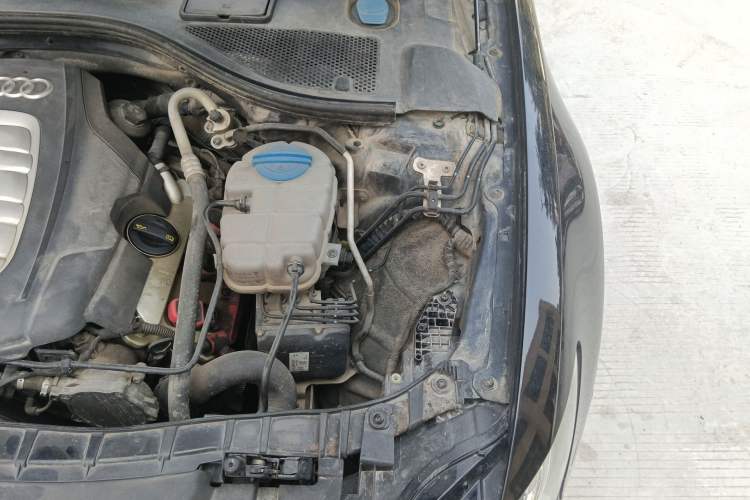 Used Audi A6L 2014 30 FSI Technology Model Engine Bay Left