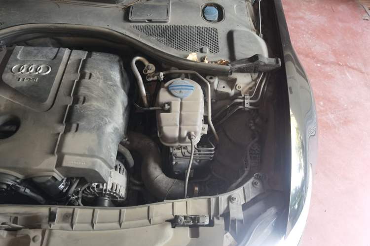 Used Audi A6L 2014 TFSI Standard Model Engine Bay Left