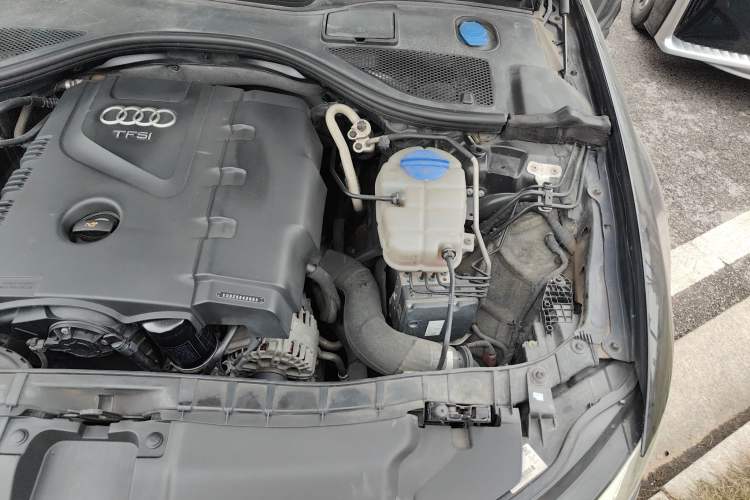 Used Audi A6L 2014 TFSI Standard Model Engine Bay Left