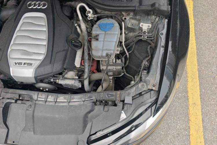 Used Audi A6L 2014 30 FSI Comfort Model Engine Bay Left