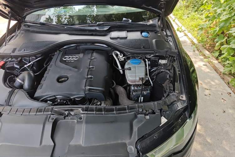 Used Audi A6L 2014 TFSI Standard Model Engine Bay Left