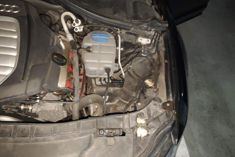 Used Audi A6L 2014 30 FSI Luxury Model Engine Bay Left