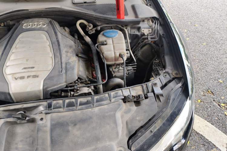 Used Audi A6L 2014 30 FSI Technology Model Engine Bay Left