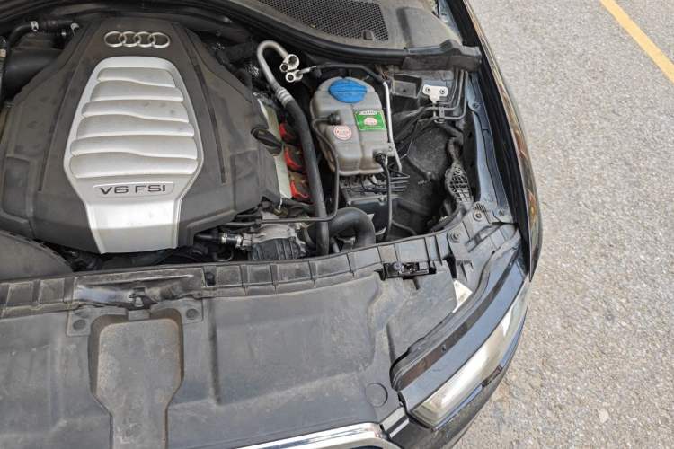 Used Audi A6L 2014 30 FSI Comfort Model Engine Bay Left