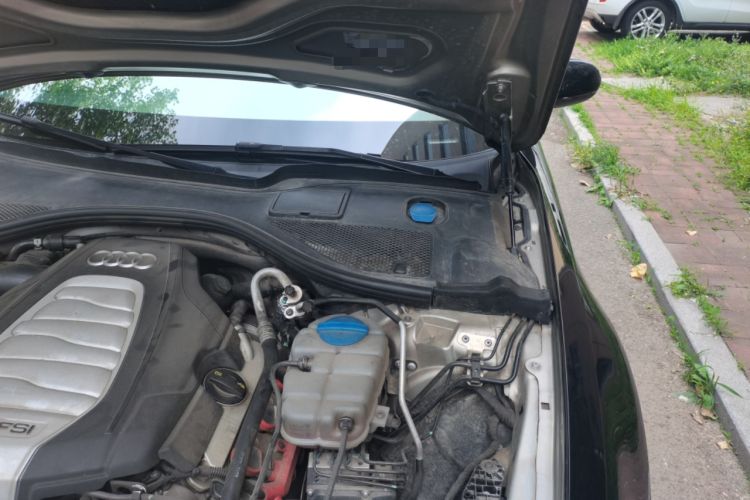 Used Audi A6L 2014 30 FSI Comfort Model Engine Bay Left