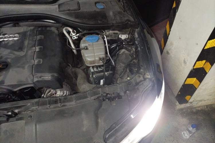 Used Audi A6L 2014 TFSI Comfort Model Engine Bay Left