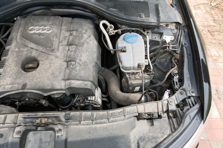 Used Audi A6L 2014 TFSI Standard Model Engine Bay Left