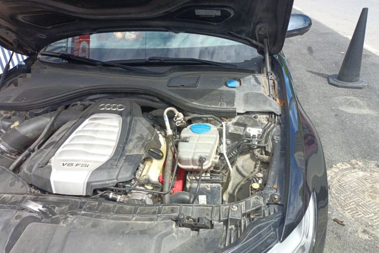 Used Audi A6L 2014 30 FSI Technology Model Engine Bay Left