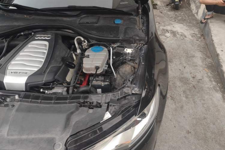 Used Audi A6L 2014 30 FSI Comfort Model Engine Bay Left