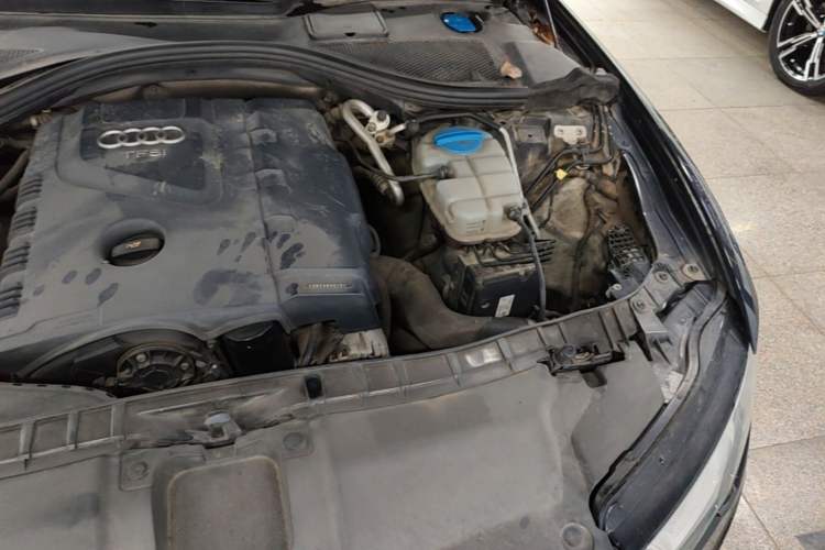 Used Audi A6L 2014 TFSI Standard Model Engine Bay Left