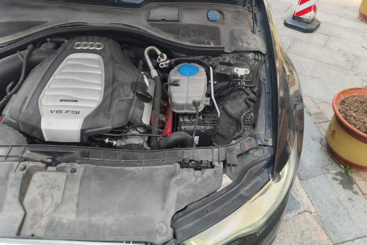 Used Audi A6L 2014 30 FSI Technology Model Engine Bay Left