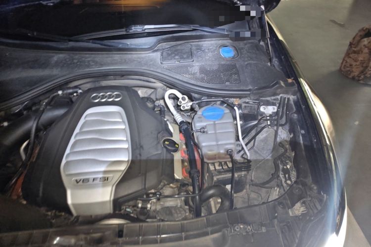 Used Audi A6L 2014 30 FSI Comfort Model Engine Bay Left
