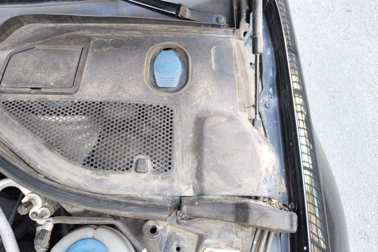 Used Audi A6L 2014 TFSI Standard Model Engine Bay Left