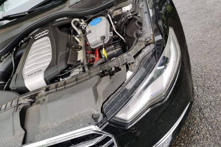 Used Audi A6L 2014 30 FSI Comfort Model Engine Bay Left