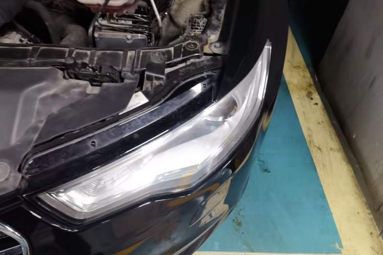 Used Audi A6L 2014 TFSI Standard Model Engine Bay Left
