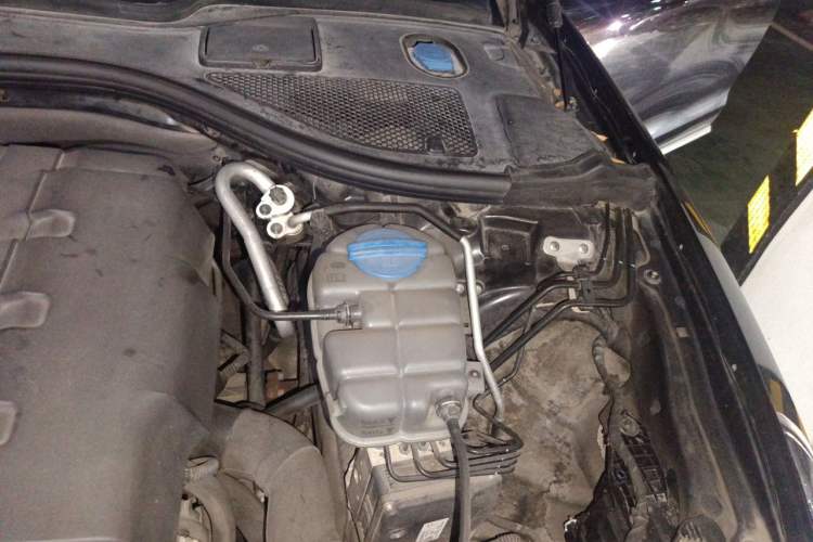 Used Audi A6L 2014 TFSI Standard Model Engine Bay Left