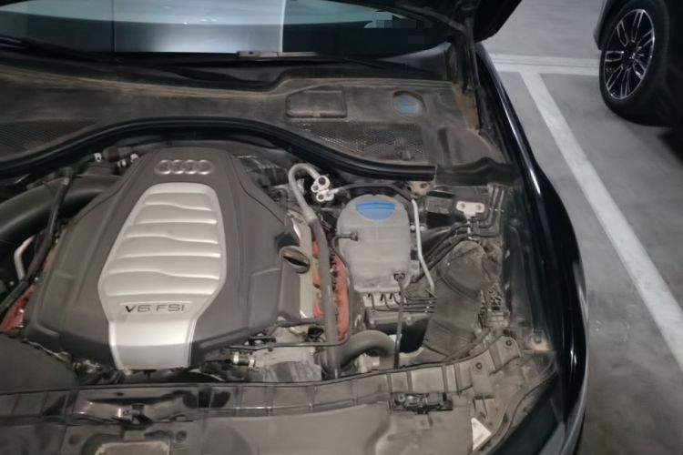 Used Audi A6L 2014 30 FSI Technology Model Engine Bay Left