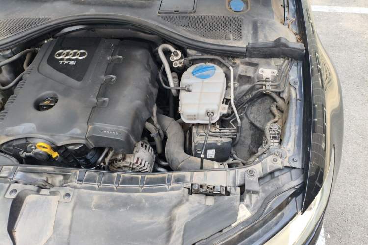 Used Audi A6L 2014 TFSI Standard Model Engine Bay Left