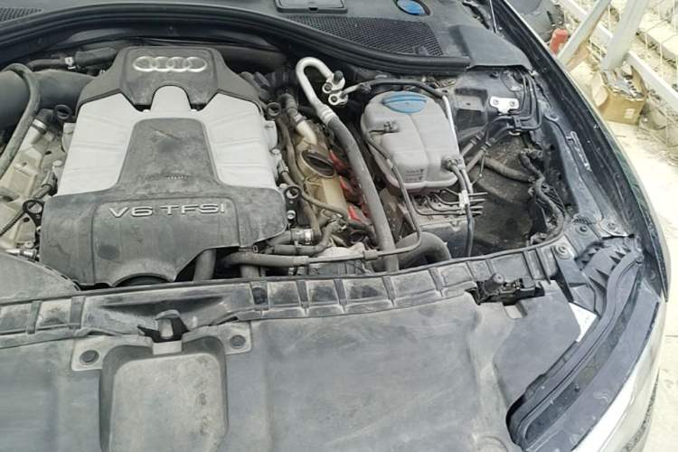 Used Audi A6L 2014 50 TFSI quattro Luxury Model Engine Bay Left