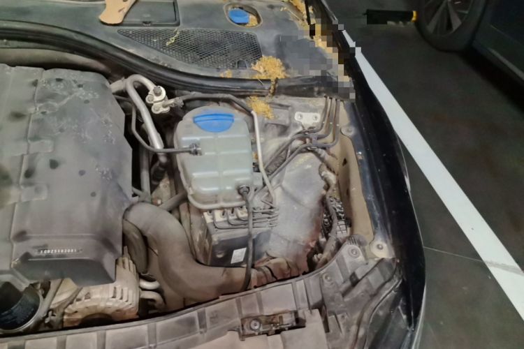 Used Audi A6L 2014 TFSI Standard Model Engine Bay Left
