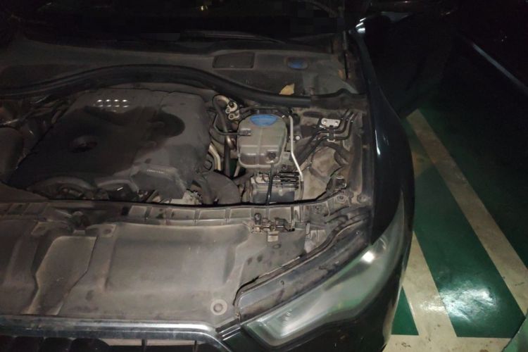 Used Audi A6L 2014 TFSI Standard Model Engine Bay Left