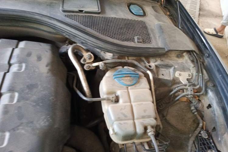 Used Audi A6L 2014 TFSI Standard Model Engine Bay Left