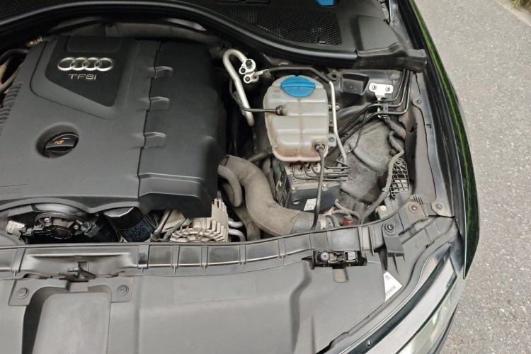 Used Audi A6L 2014 TFSI Standard Model Engine Bay Left