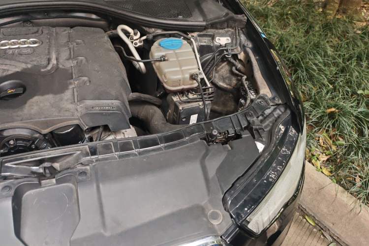 Used Audi A6L 2014 TFSI Standard Model Engine Bay Left