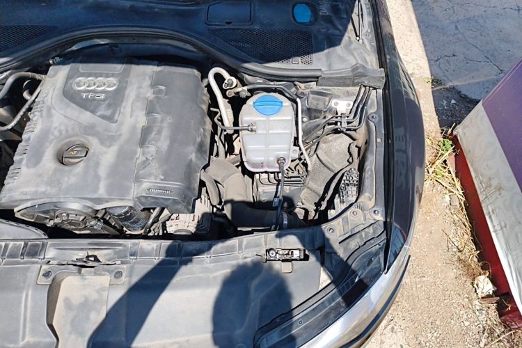 Used Audi A6L 2014 TFSI Standard Model Engine Bay Left