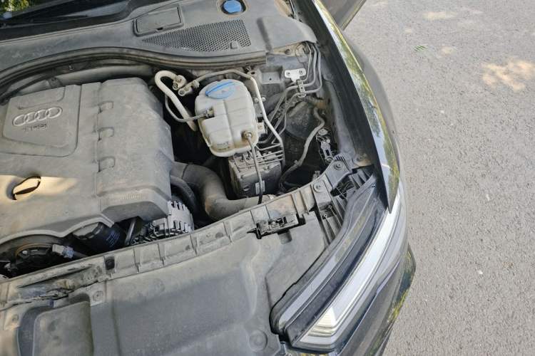 Used Audi A6L 2014 TFSI Standard Model Engine Bay Left