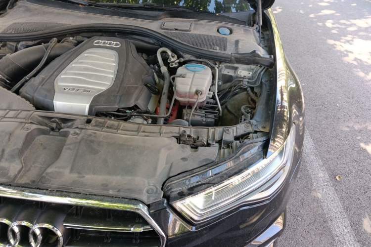 Used Audi A6L 2014 30 FSI Comfort Model Engine Bay Left