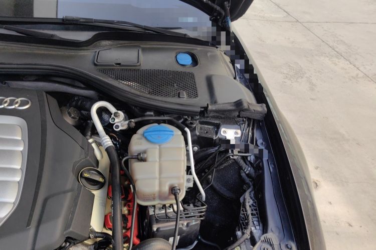 Used Audi A6L 2014 30 FSI Comfort Model Engine Bay Left