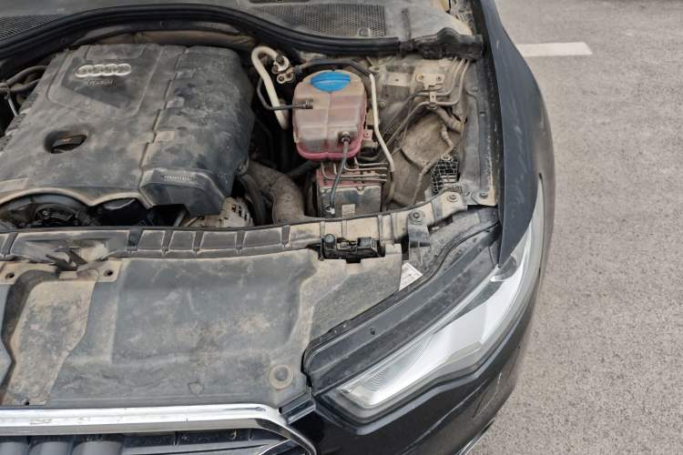 Used Audi A6L 2014 TFSI Standard Model Engine Bay Left