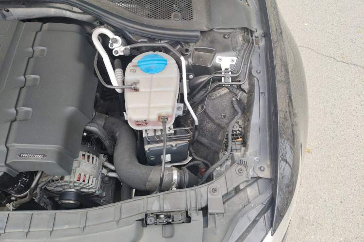 Used Audi A6L 2014 TFSI Comfort Model Engine Bay Left