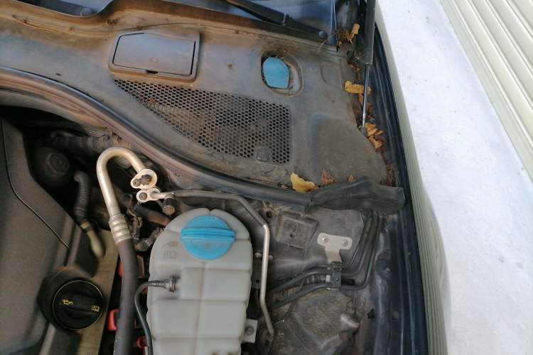 Used Audi A6L 2014 30 FSI Technology Model Engine Bay Left