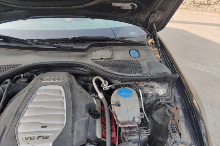 Used Audi A6L 2014 30 FSI Technology Model Engine Bay Left
