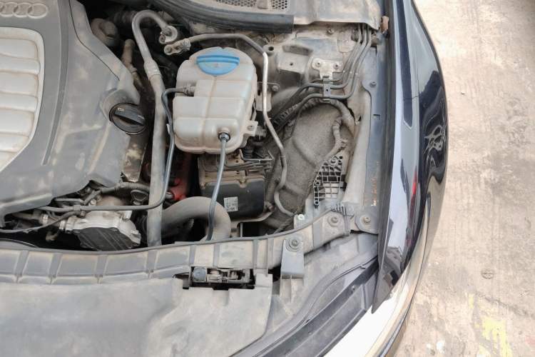 Used Audi A6L 2014 30 FSI Technology Model Engine Bay Left