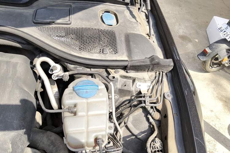 Used Audi A6L 2014 TFSI Comfort Model Engine Bay Left
