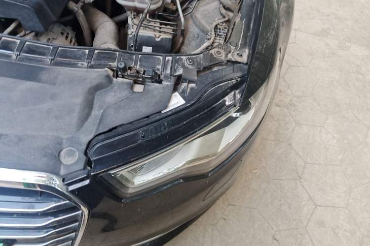 Used Audi A6L 2014 TFSI Standard Model Engine Bay Left
