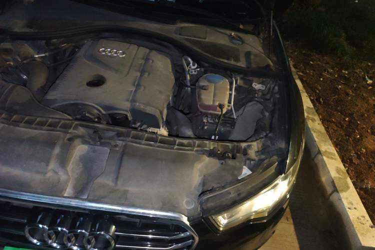 Used Audi A6L 2014 TFSI Standard Model Engine Bay Left