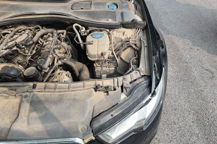 Used Audi A6L 2014 TFSI Standard Model Engine Bay Left