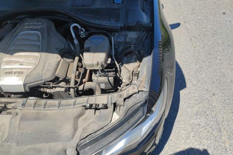 Used Audi A6L 2014 30 FSI Luxury Model Engine Bay Left