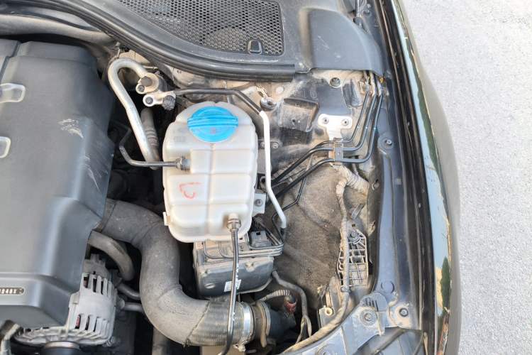 Used Audi A6L 2014 TFSI Standard Model Engine Bay Left