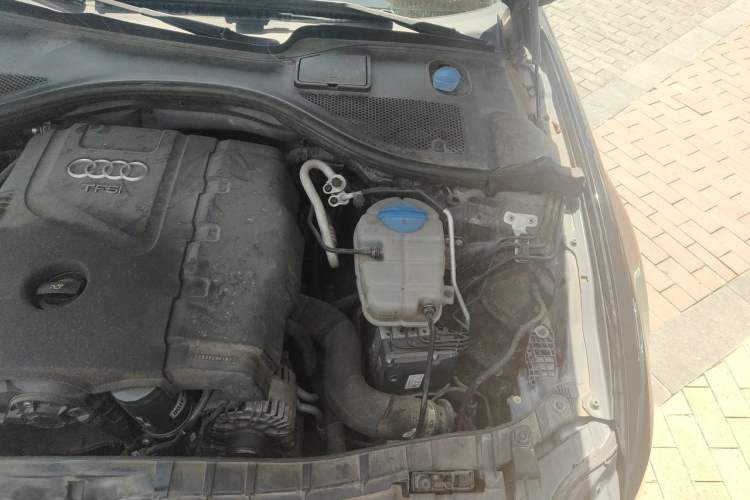 Used Audi A6L 2014 TFSI Standard Model Engine Bay Left