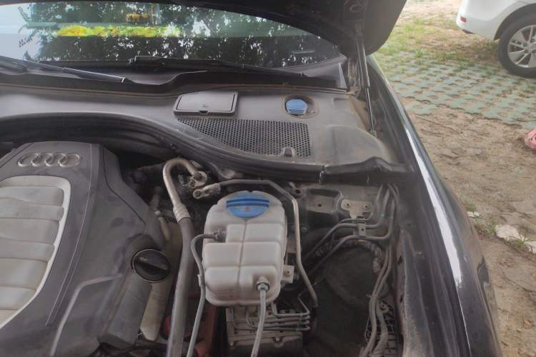 Used Audi A6L 2014 30 FSI Comfort Model Engine Bay Left