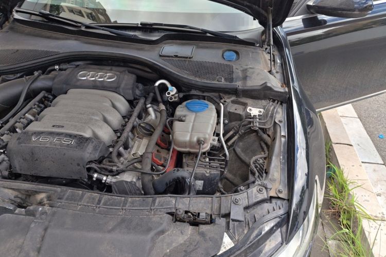 Used Audi A6L 2014 35 FSI quattro Luxury Model Engine Bay Left