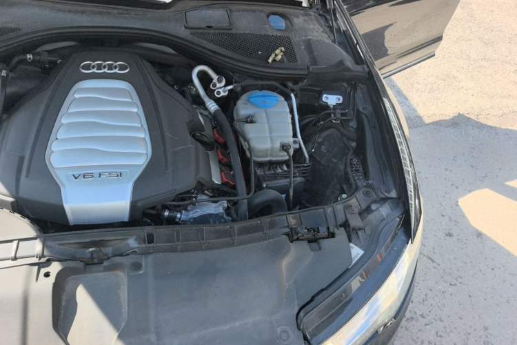 Used Audi A6L 2014 30 FSI Comfort Model Engine Bay Left