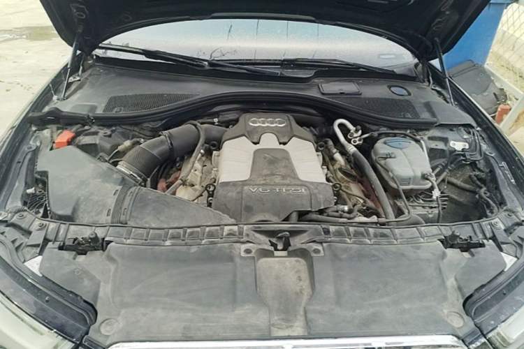 Used Audi A6L 2014 50 TFSI quattro Luxury Model Engine Bay